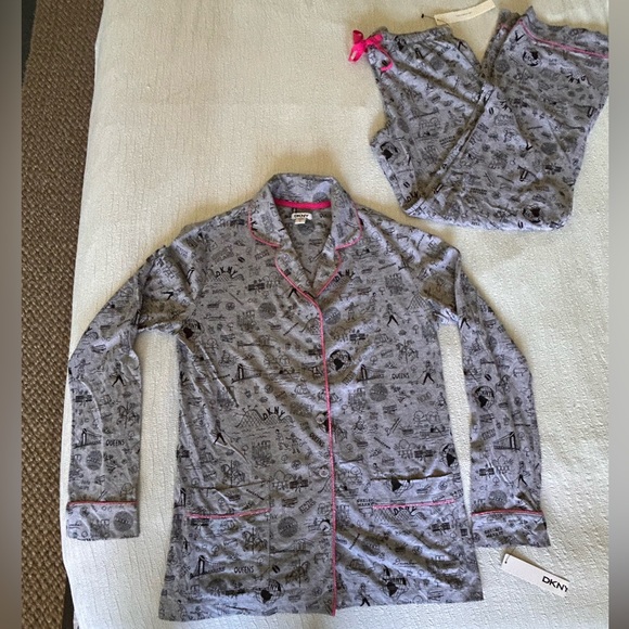 DKNY Women’s Graffiti Pajama Set in Gray with Pink Trim - Picture 7 of 7